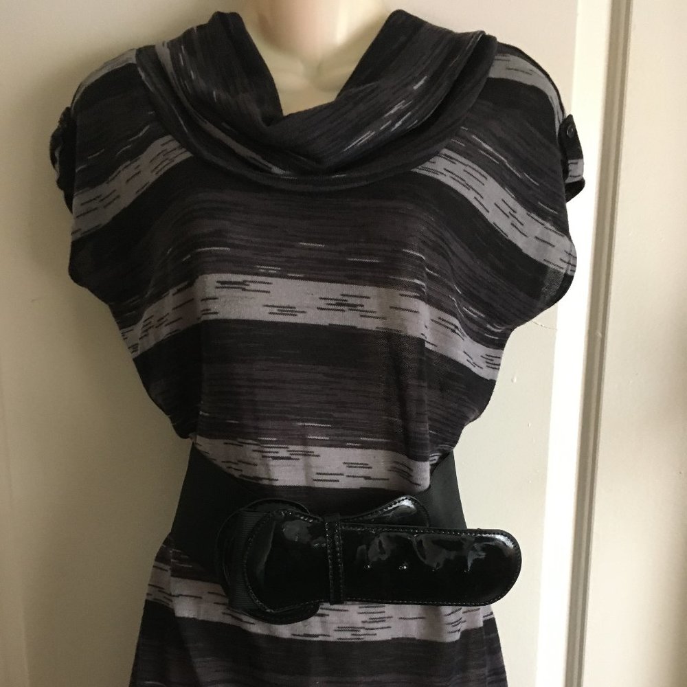 knit sleeveless tunic size XL